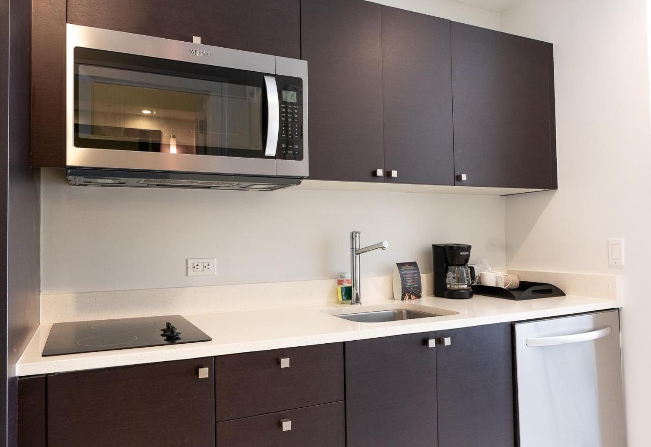 אפרטהוטל מיאמי Modern Private Studio - King Bed, Jacuzzi, Balcony And Pool מראה חיצוני תמונה